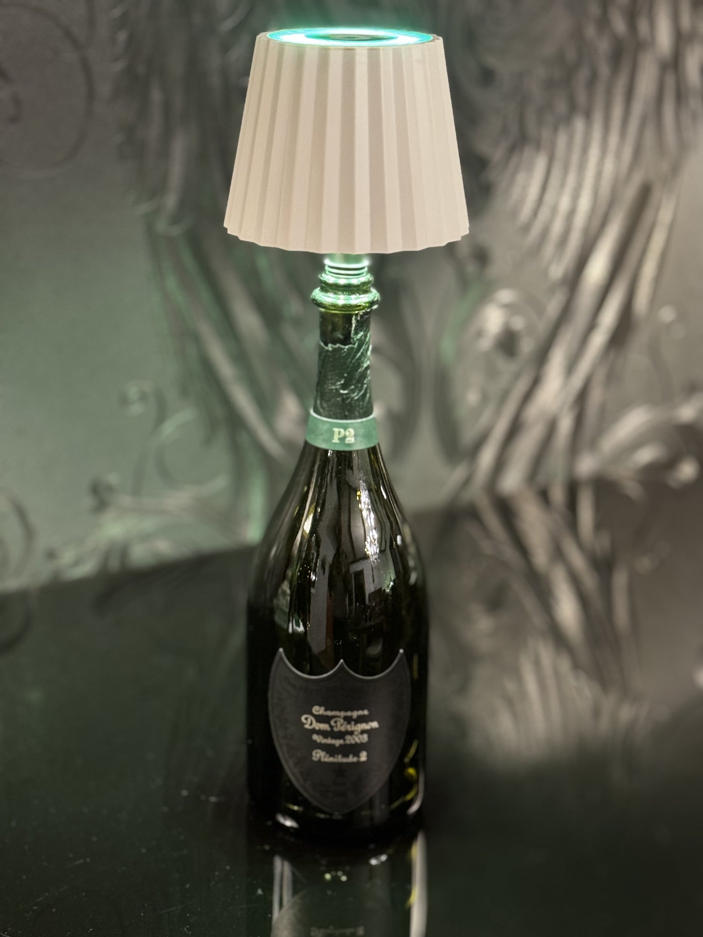 Lampe Dom Pérignon P2