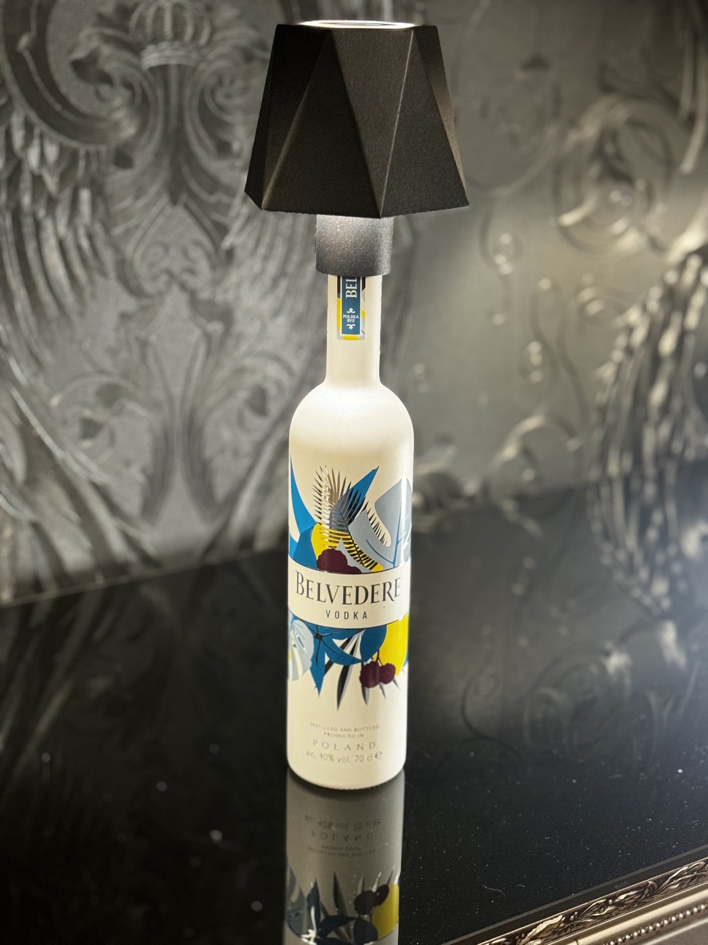Belvedere Special white lamp